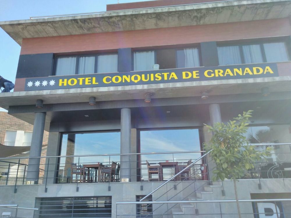 Yit Conquista De Granada Hotel Peligros Ngoại thất bức ảnh